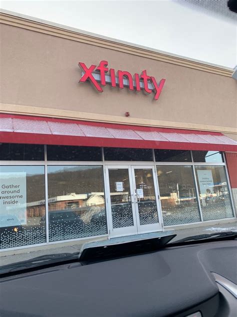 Xfinity store by comcast morgantown  Rockford , IL 61107